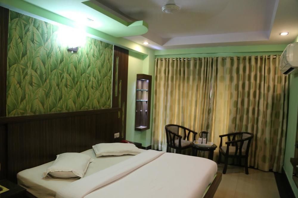 Hotel Grand Plaza Ню Делхи Екстериор снимка