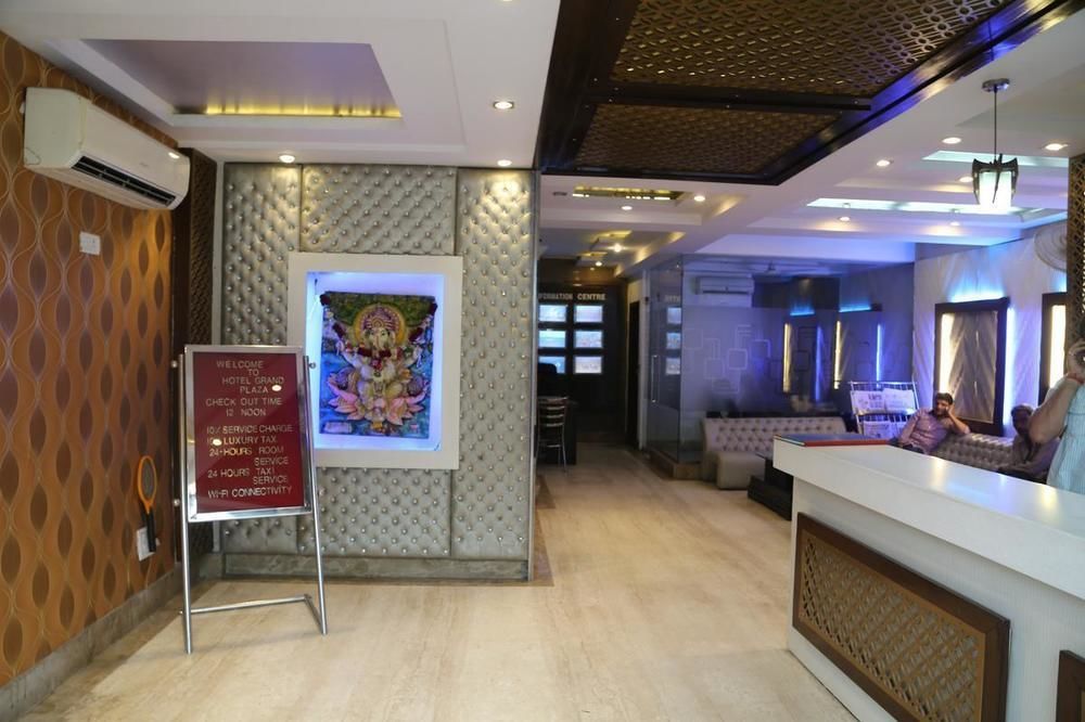 Hotel Grand Plaza Ню Делхи Екстериор снимка