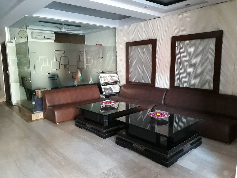 Hotel Grand Plaza Ню Делхи Екстериор снимка